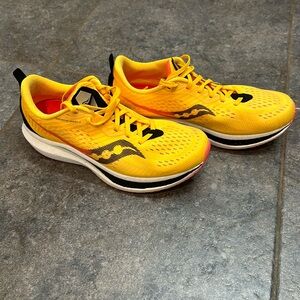 Saucony Endoprhin Speed 2 running shoes
